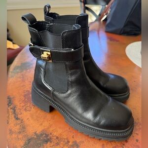 Steve Madden Gates Leather Ankle Boots